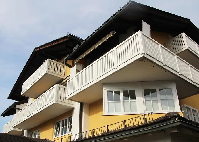 Alberta***** * 加爾米施-帕滕基興